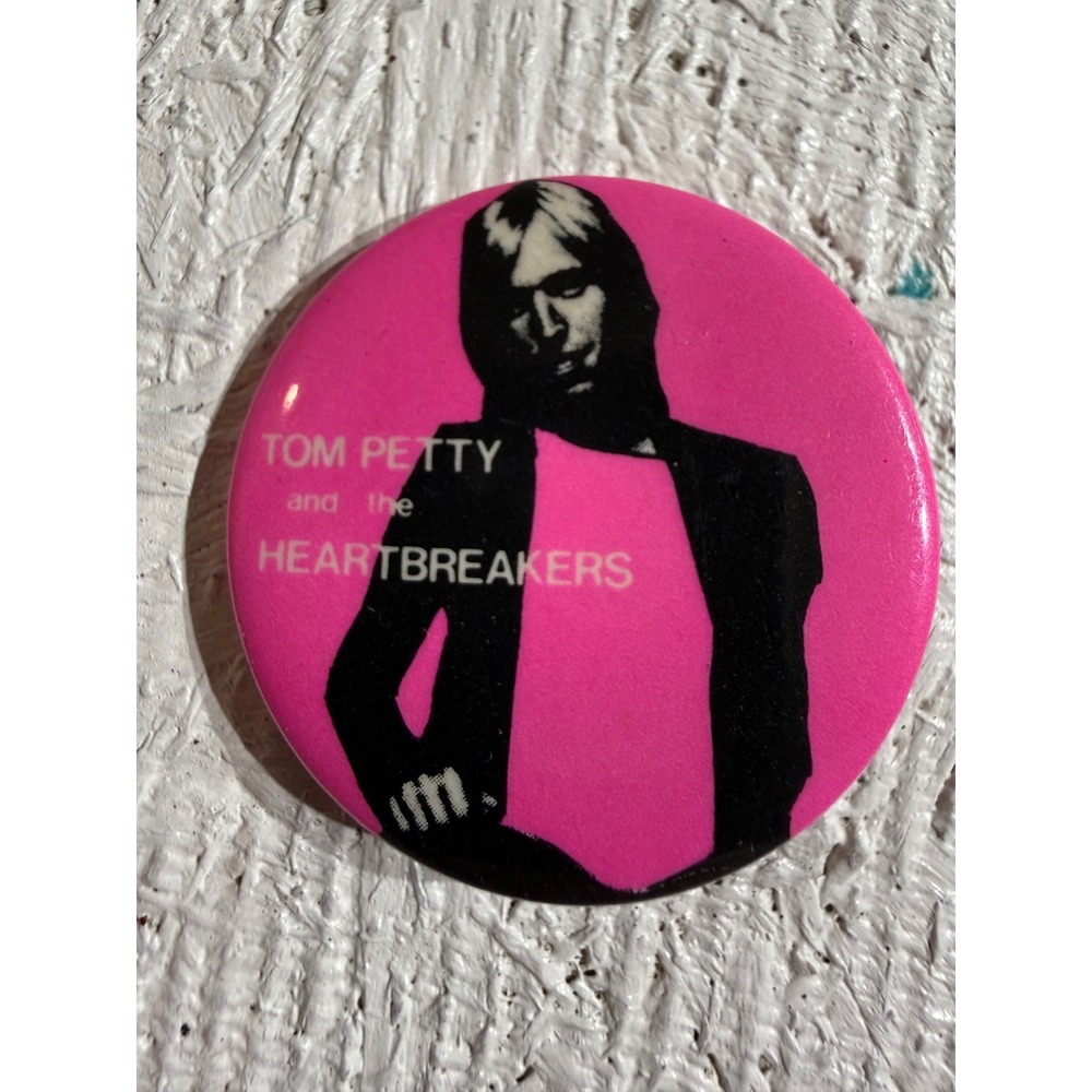 Vintage Tom Petty and the Heartbreakers Pin – OS Pink 80s Band Button